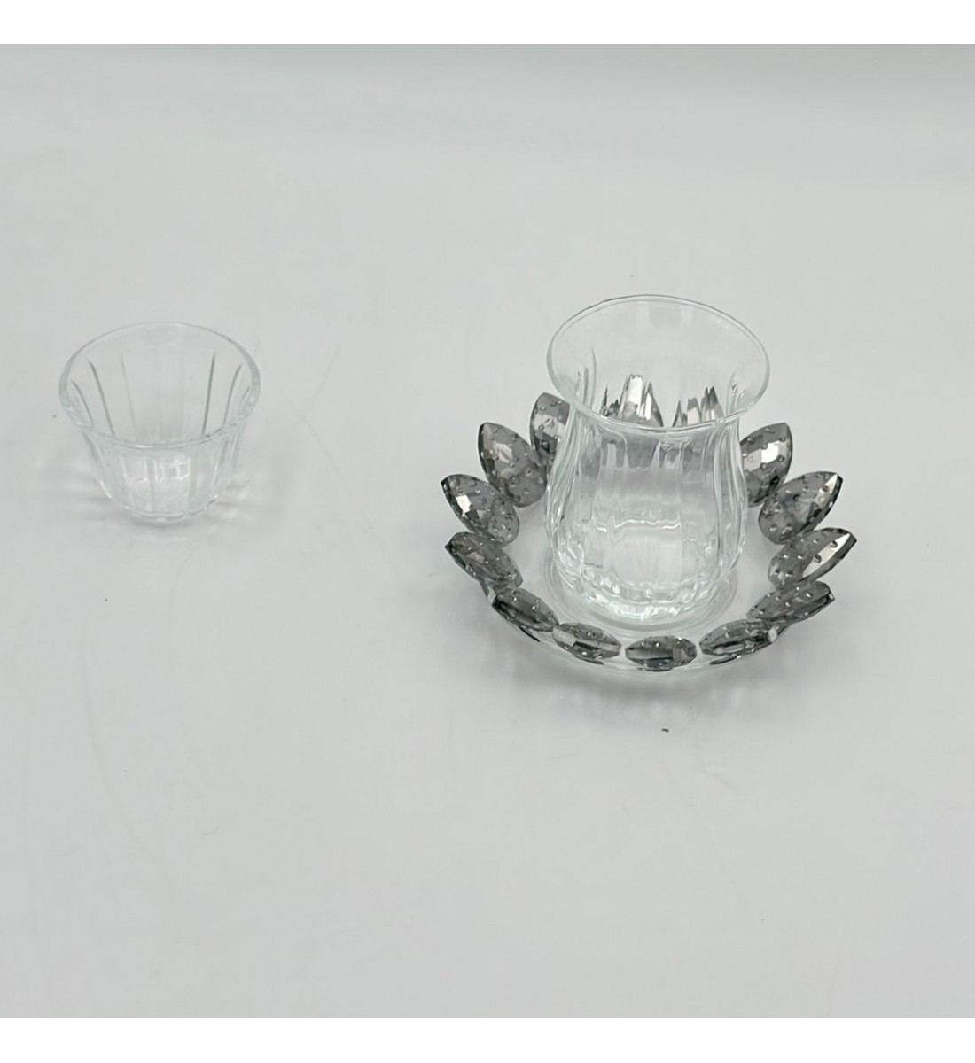 طقم كاسات وفناجين مع الصحن 18قطعه