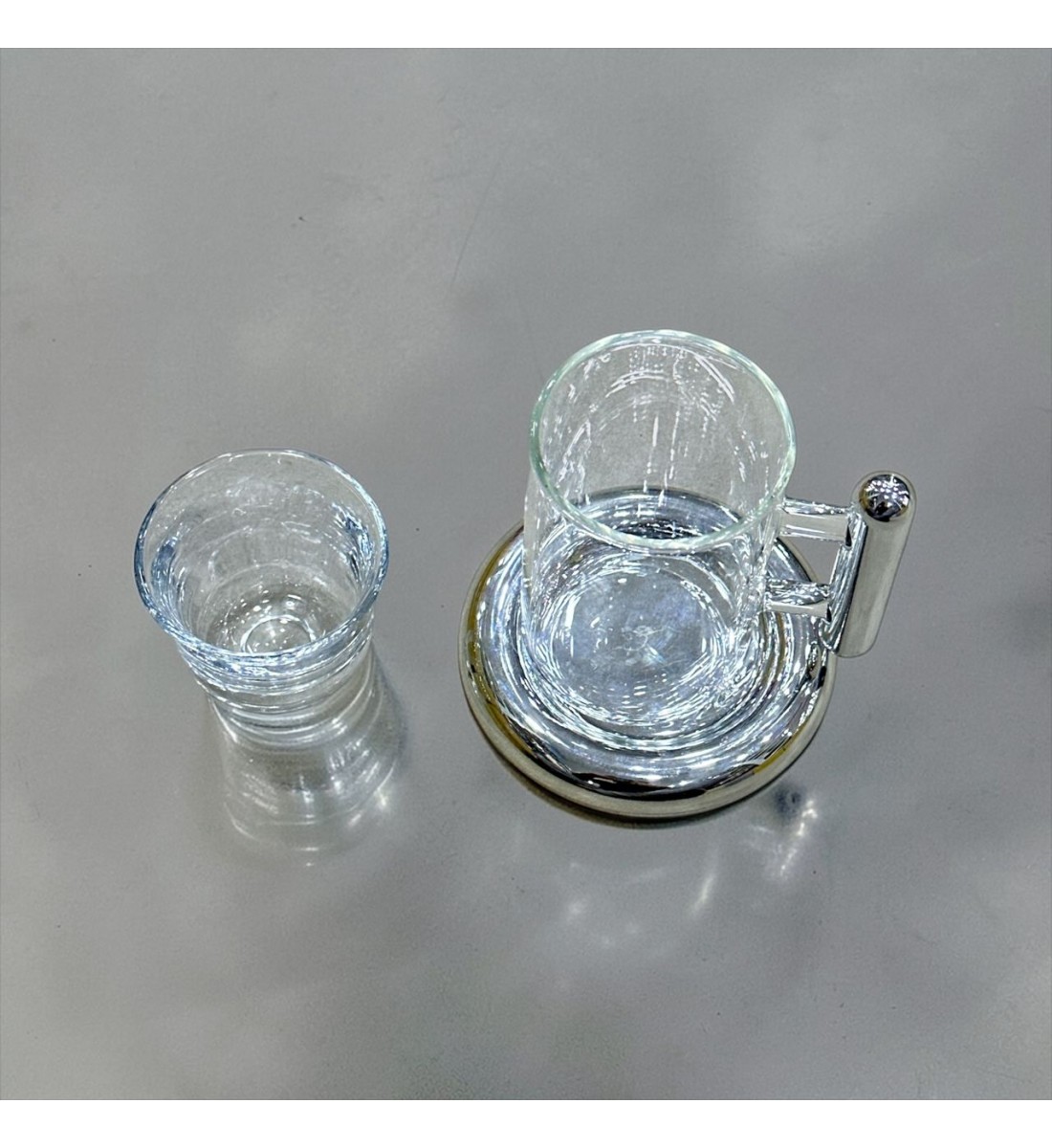 طقم كاسات وفناجين مع الصحن 18قطعه