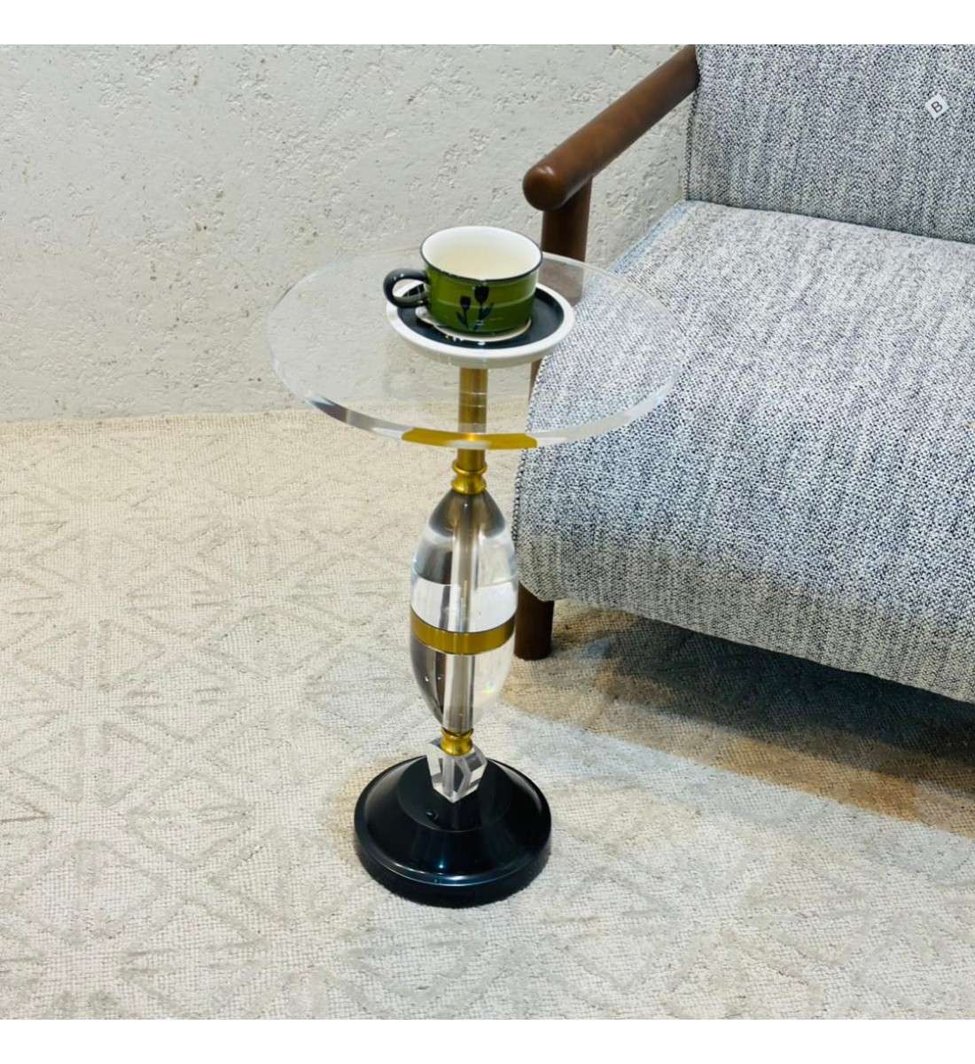  طاولة جانبية فاخرة بتصميم عصري أنيق 35×35×57سم 