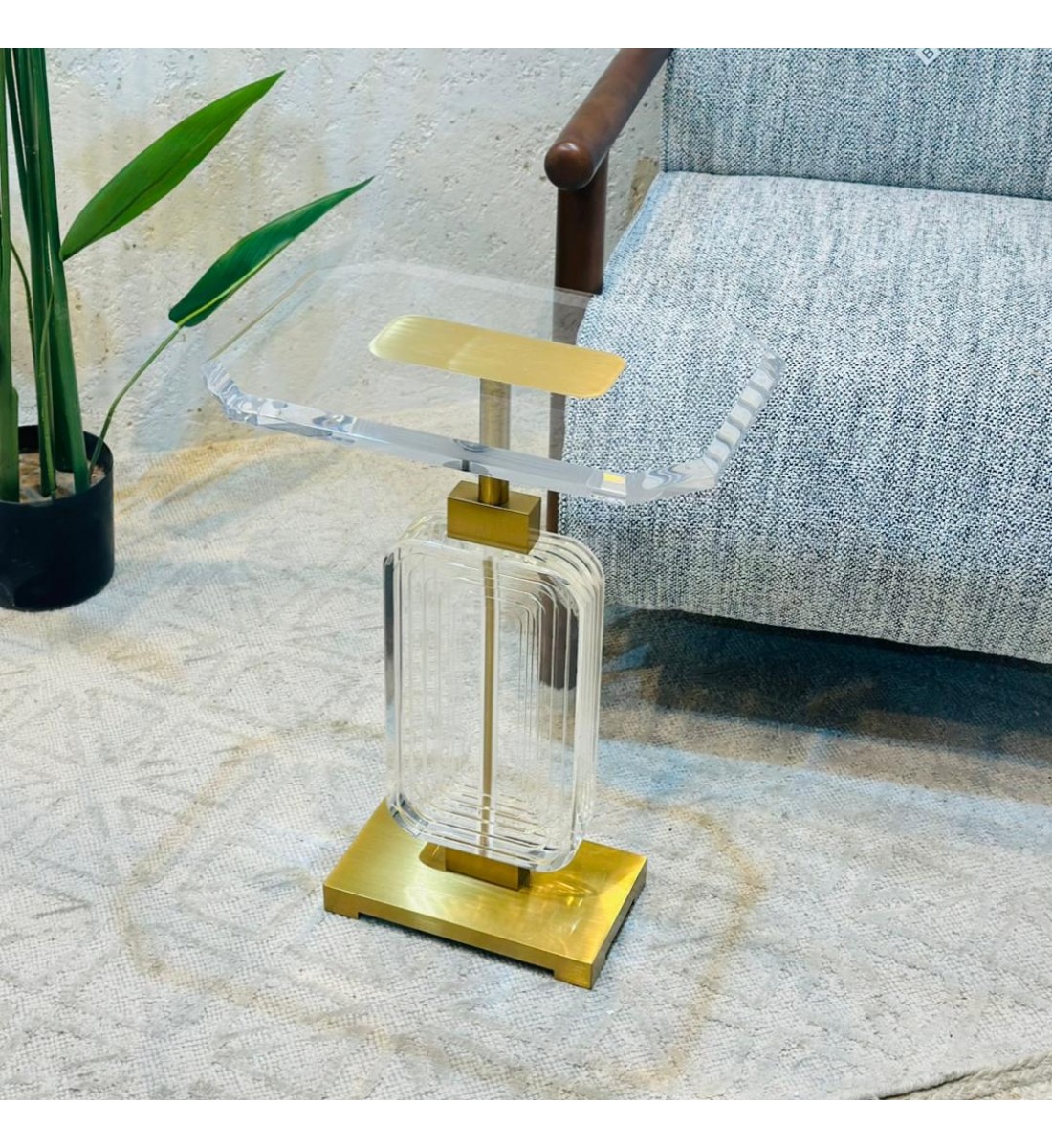  طاولة جانبية فاخرة بتصميم عصري أنيق 35×35×57سم 