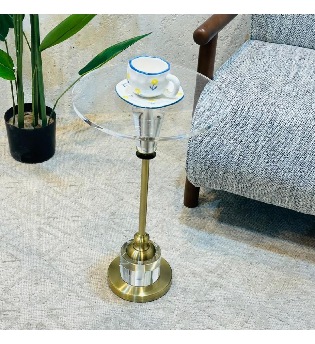  طاولة جانبية فاخرة بتصميم عصري أنيق 35×35×60سم 