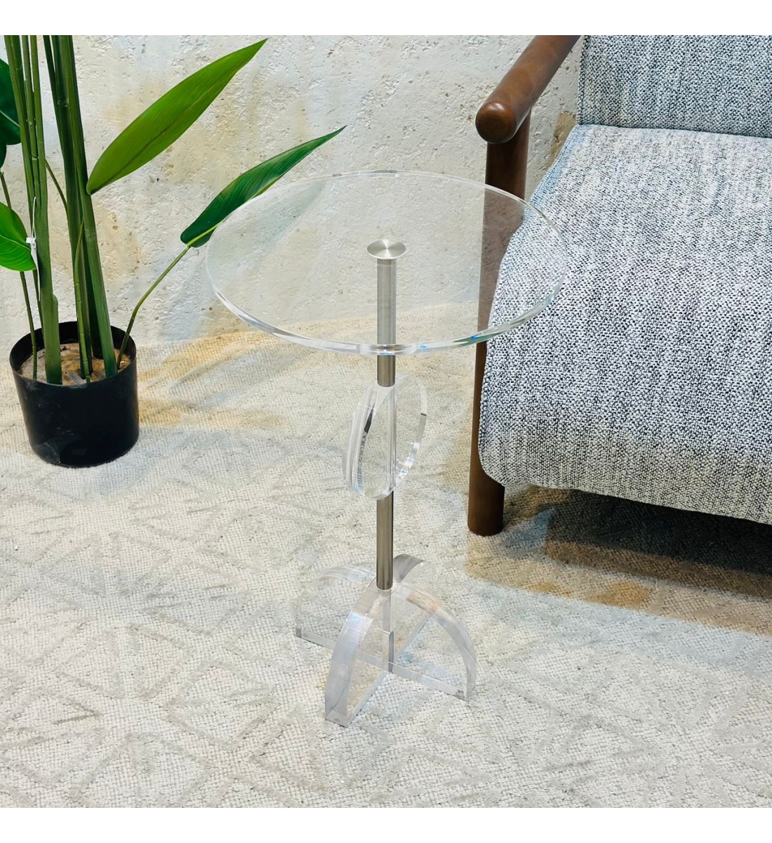 طاولة جانبية فاخرة بتصميم عصري أنيق 35×35×56سم طاولة جانبية فاخرة بتصميم عصري أنيق 35×35×56سم