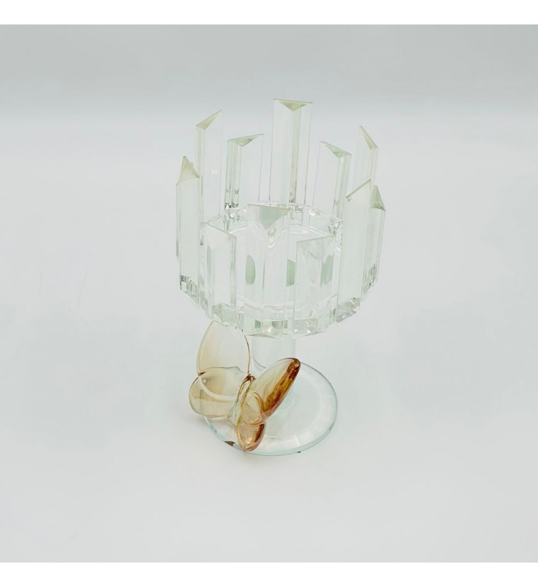 شمعدان ديكوري أنيق بتصميم عصري 