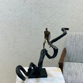 تمثال ديكور تجريدي رجل متسلق 57 × 23 × 47 سم