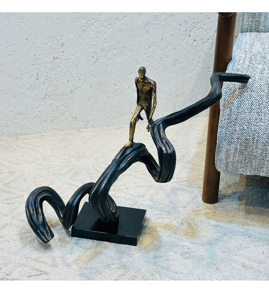 تمثال ديكور تجريدي رجل متسلق 57 × 23 × 47 سم