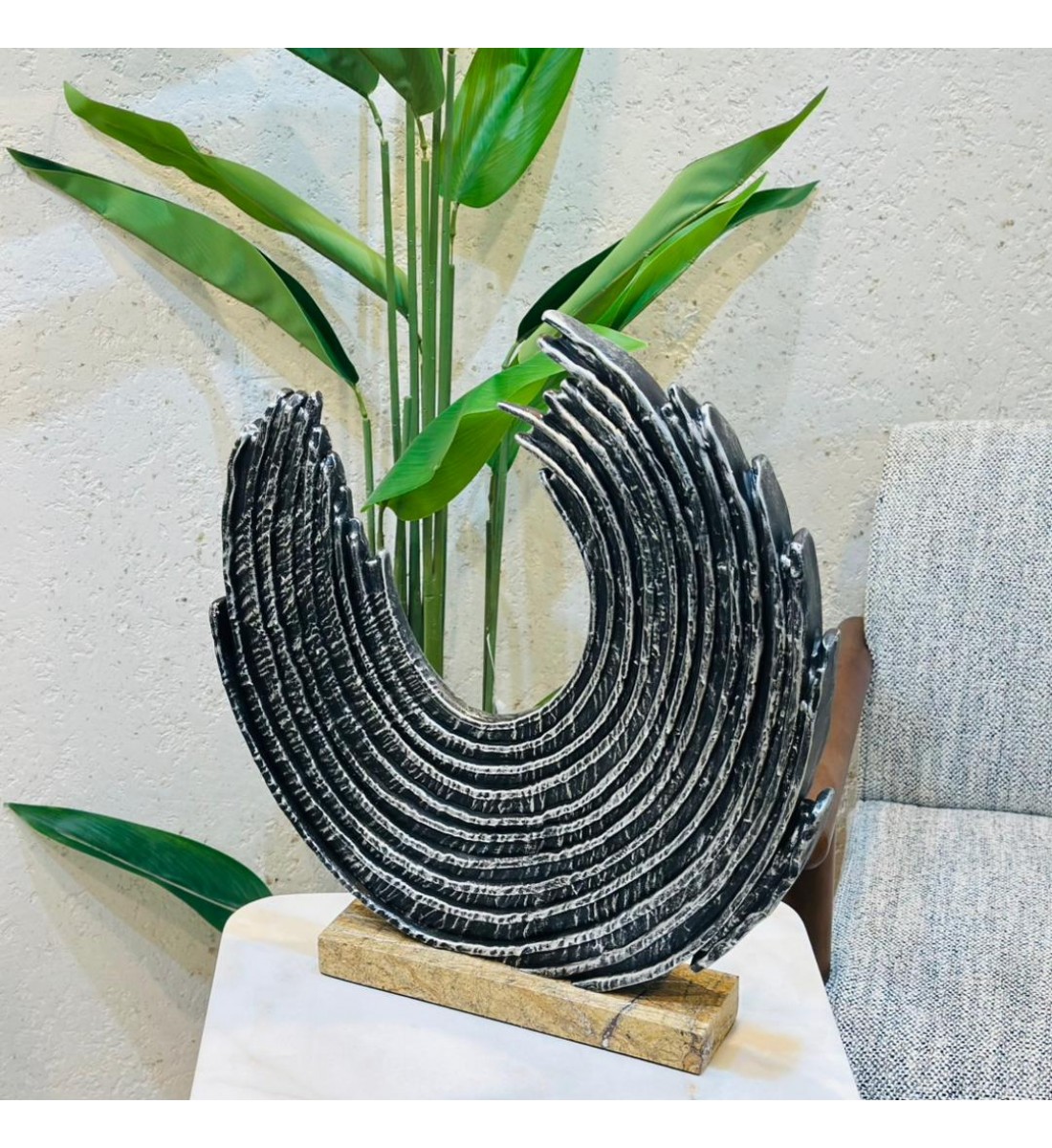 قطعة ديكور هلال بارز الملمس - 50×45×8سم