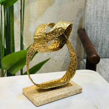 قطعة ديكور حلقة معدنية على قاعدة رخامية 26×10×18سم 