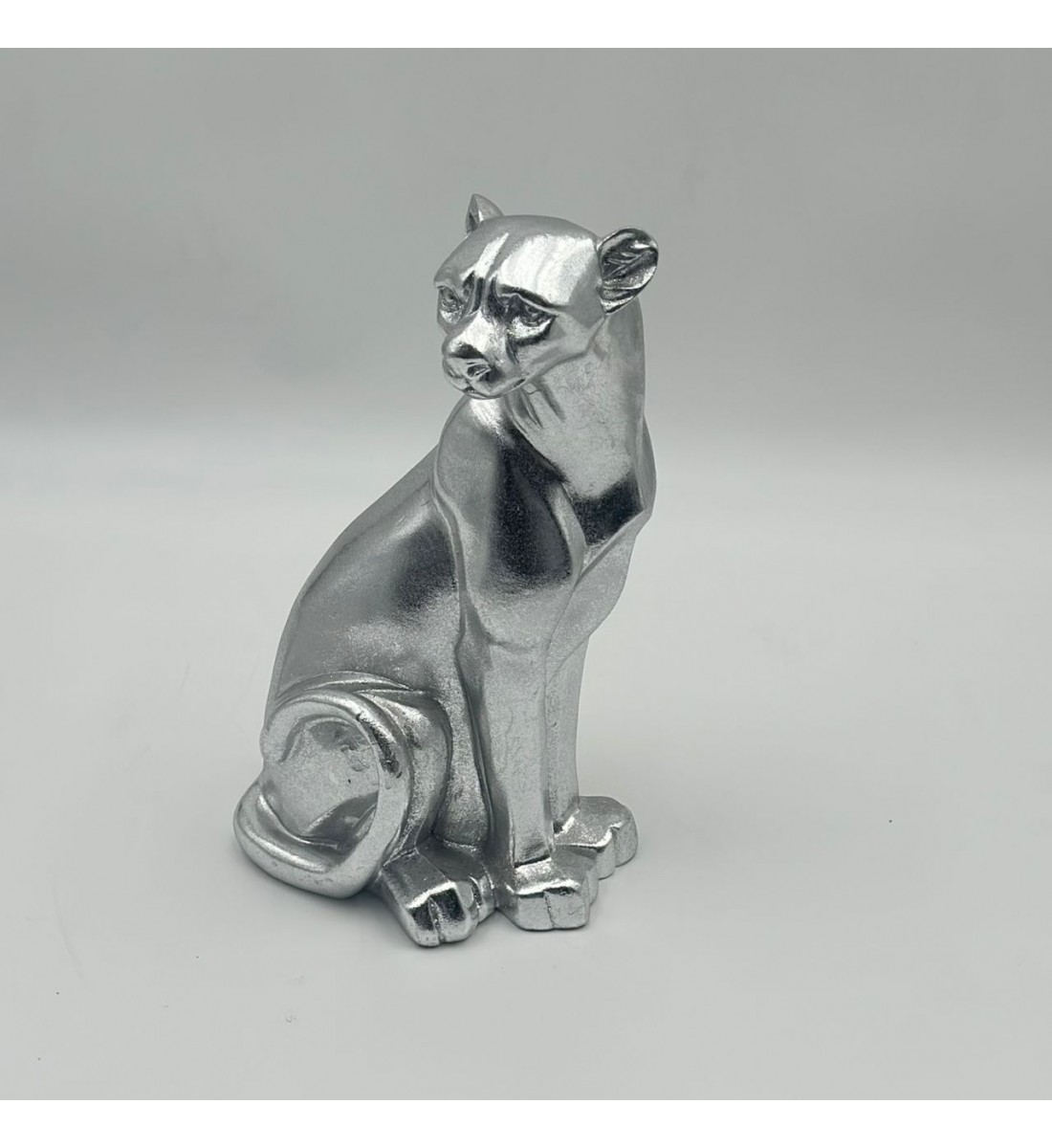 قطعة ديكور بتصميم  نمر فضي 27×15×13سم 