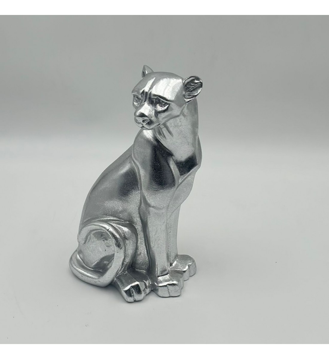 قطعة ديكور بتصميم  نمر فضي 27×15×13سم 