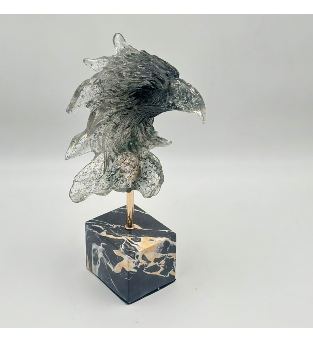 تمثال الصقر منحوت فضي 33×10×8سم 