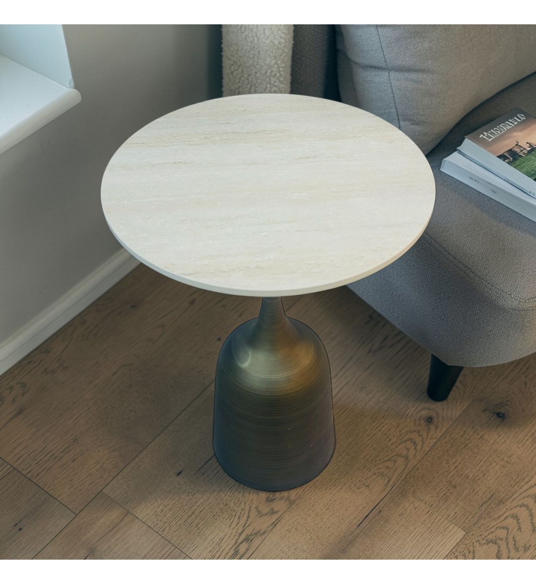 طاوله خدمه مفرده بتصميم مميز وفاخر