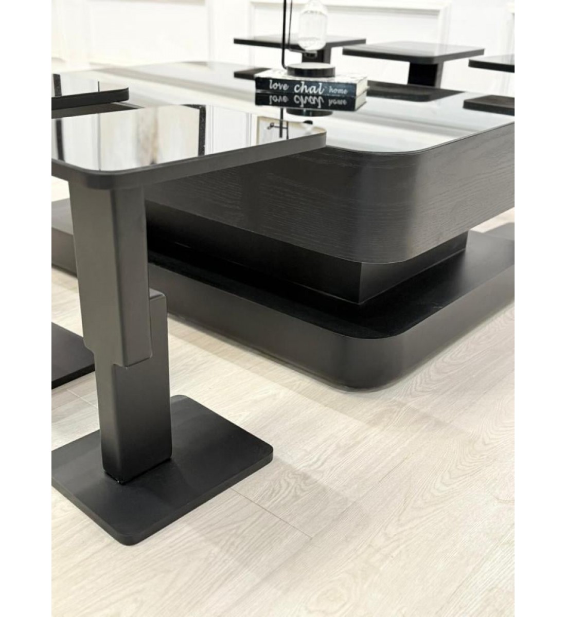 طقم طاولات تقديم ليون سنديان 7قطع لون اسود (منتج تفصيل ) طقم طاولات تقديم ليون سنديان 7قطع لون اسود (منتج تفصيل )