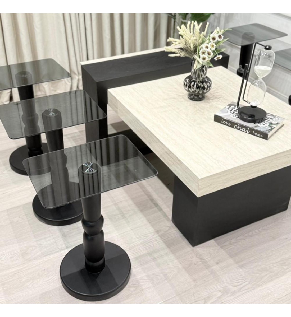 طقم طاولات لاين 7قطع سطح بديل رخام ترافنتينو قاعده خشب لون اسود (منتج تفصيل )