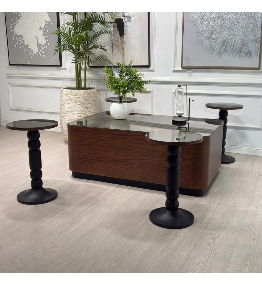 طقم طاولات سنديان 5قطع (منتج تفصيل ) طقم طاولات سنديان 5قطع (منتج تفصيل )