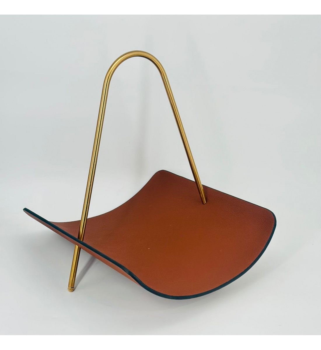 حامل مجلات أو صحف بتصميم عصري وأنيق36×39×32سم 