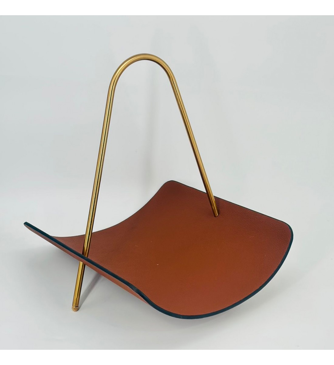 حامل مجلات أو صحف بتصميم عصري وأنيق36×39×32سم 