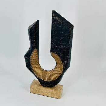 قطعة ديكور فنية بتصميم عصري مميز، تتميز بشكل هندسي أنيق40×15×6سم 