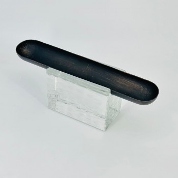 قطعة ديكور أنيقة بتصميم عصري تجمع بين الفخامة والبساطة. 34×9×12سم 