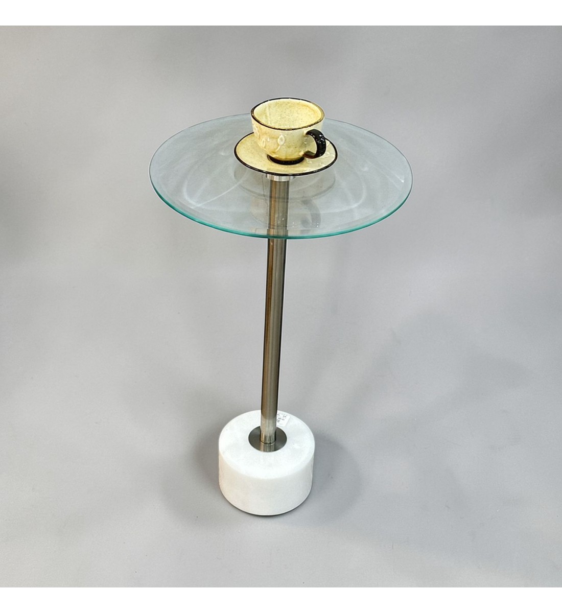 طاولة فاخرة بتصميم عصري أنيق55×33×33سم طاولة فاخرة بتصميم عصري أنيق55×33×33سم