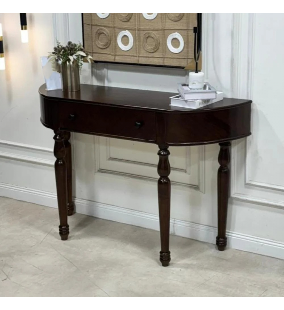 طاولة كونسول خشبية   – توازن مثالي بين العملية والأناقة الكلاسيكية (منتج تفصيل )