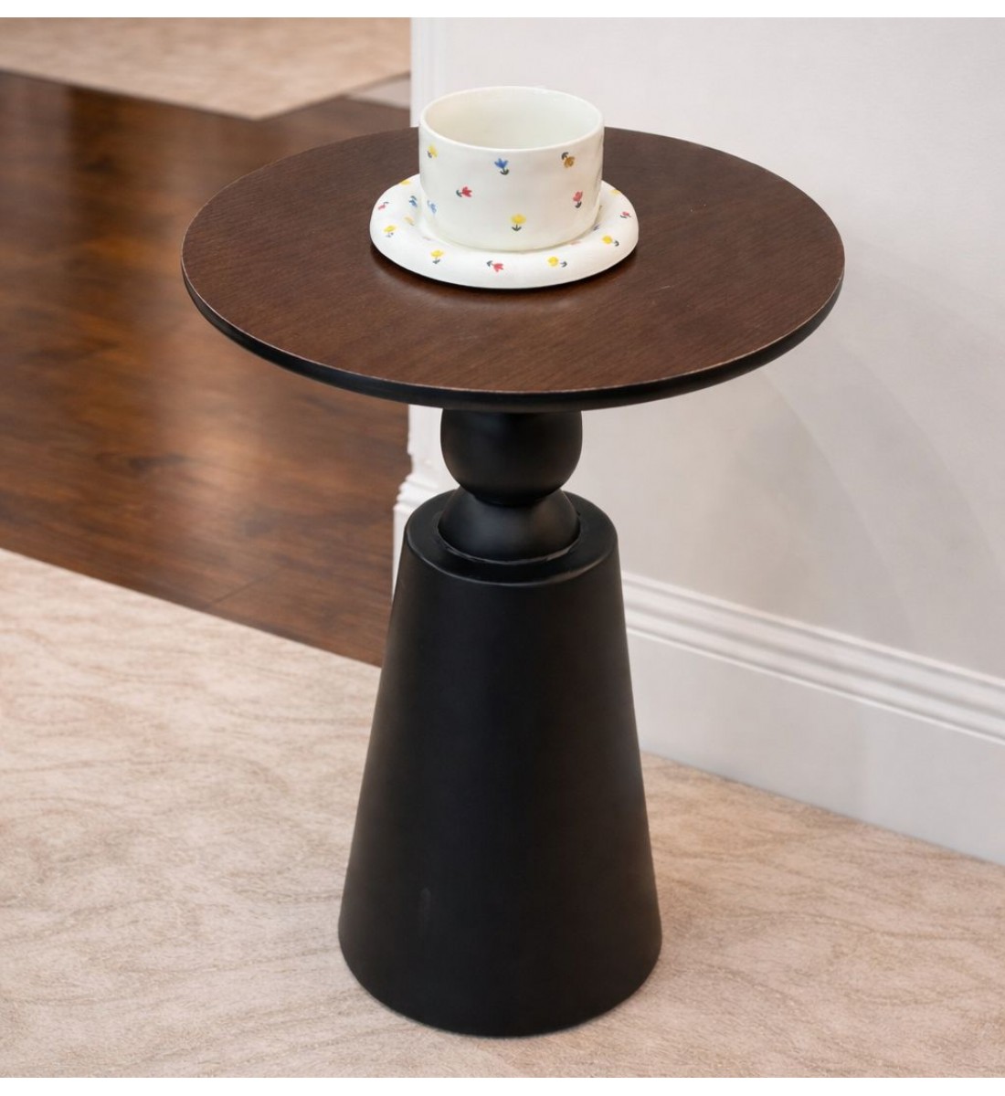 طاولة فاخرة بتصميم عصري أنيق 35×35×55سم (منتج تفصيل )