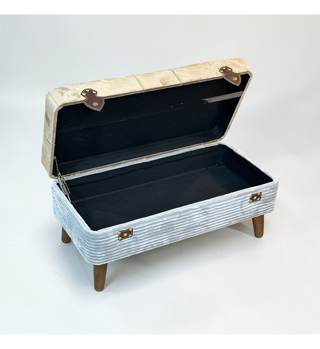 مقعد صندوق  سجاد بوكليه70×35×30سم 