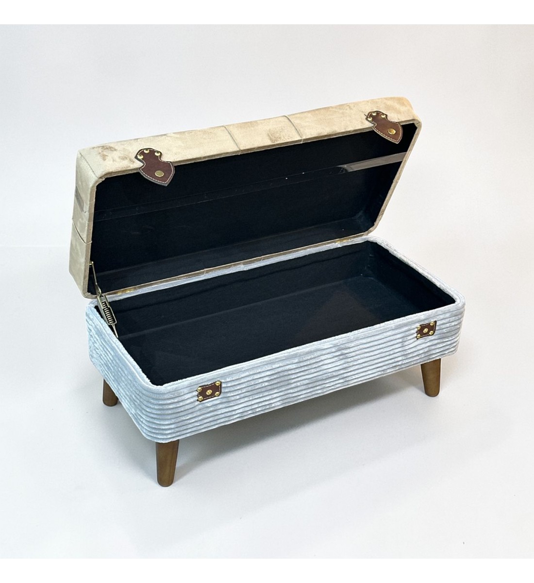 مقعد صندوق  سجاد بوكليه70×35×30سم 