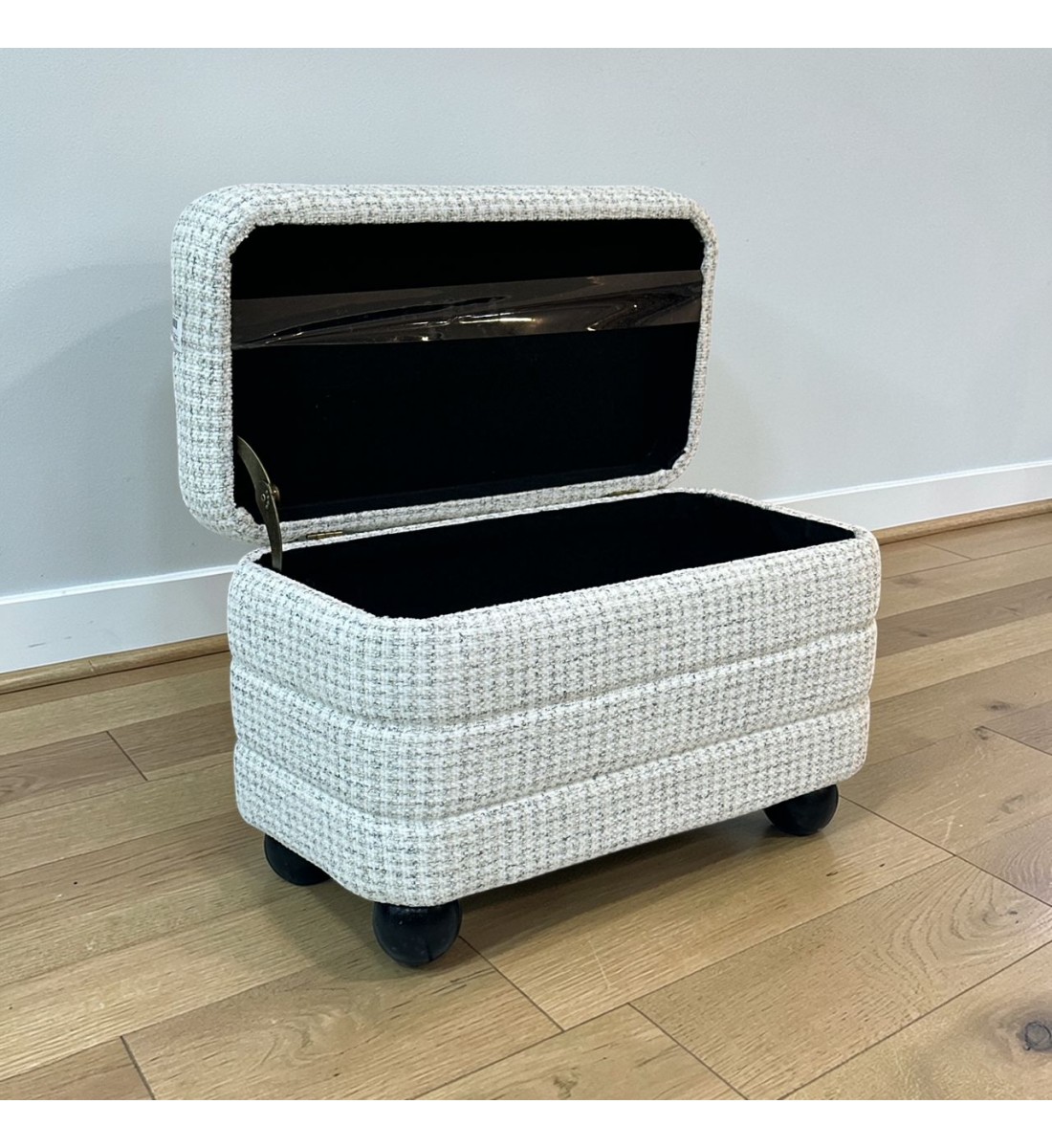 مقعد صندوق  سجاد بوكليه  54×27×36سم 