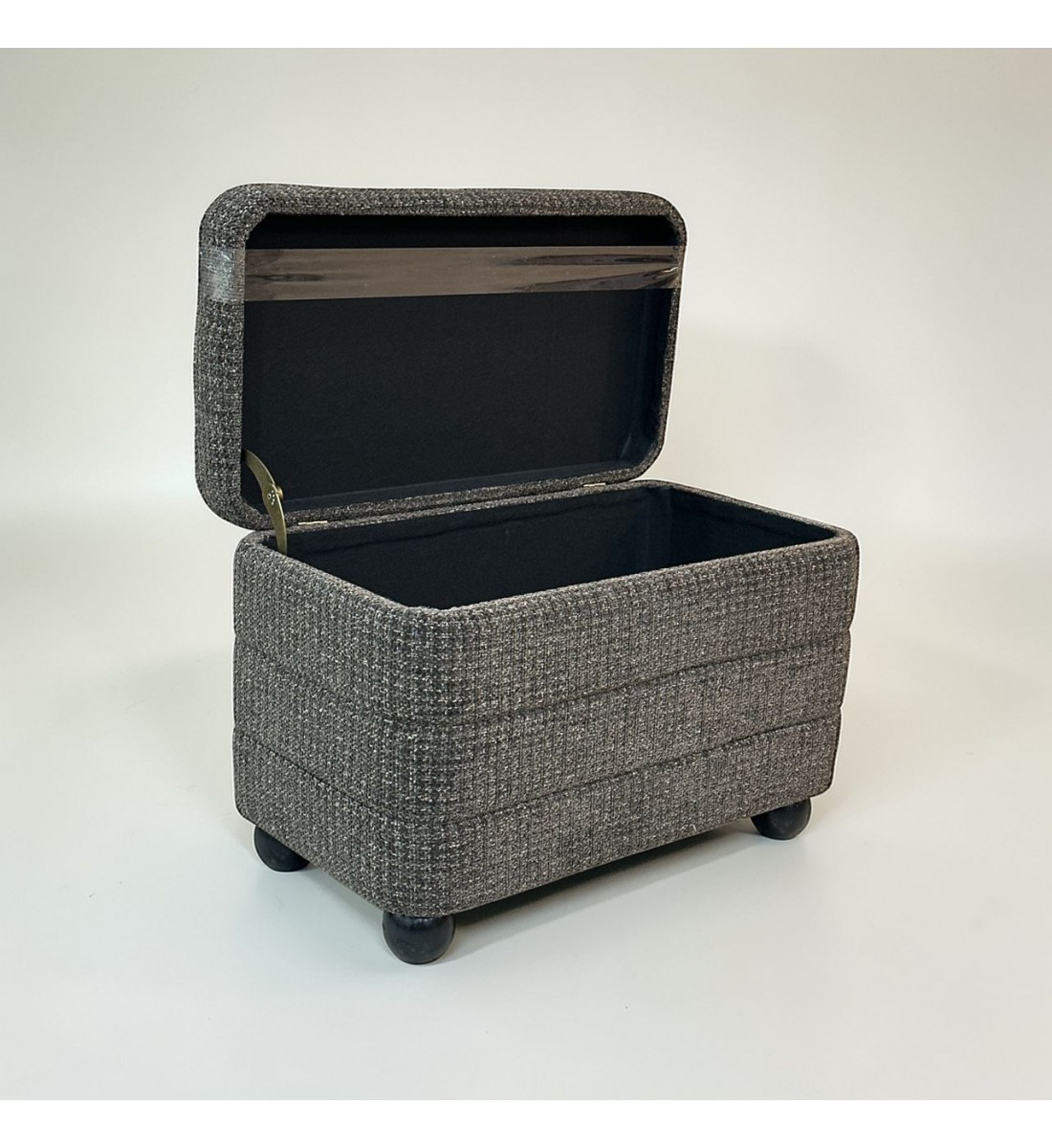 مقعد صندوق  سجاد بوكليه 60×35×43سم 