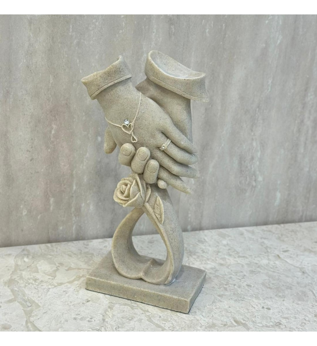 تحفة سيراميك بيج 26×12×7سم 