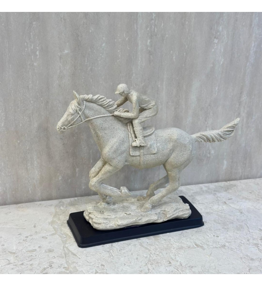 تحفة سيراميك بيج27×44×9سم 