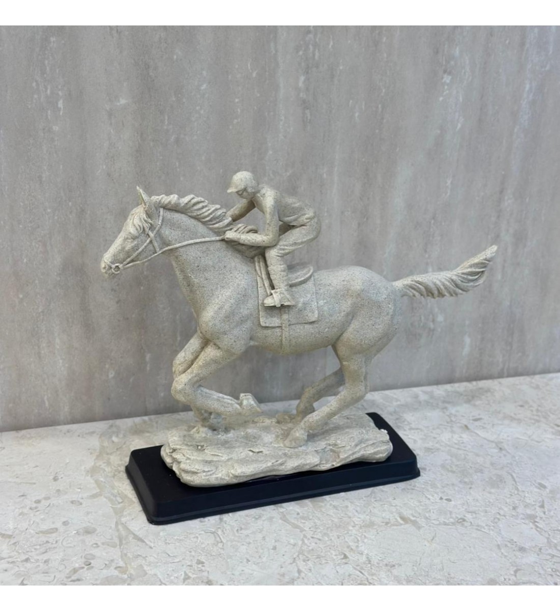 تحفة سيراميك بيج27×44×9سم 