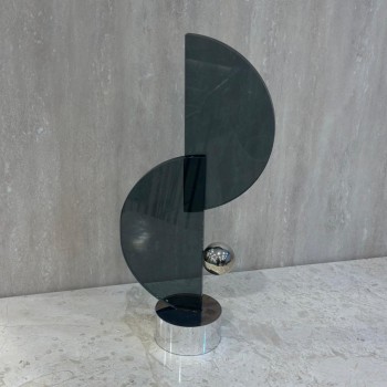 قطعة ديكور فنية بتصميم هندسي عصري يجمع بين الانسيابية والجرأة، 37×13×7سم 