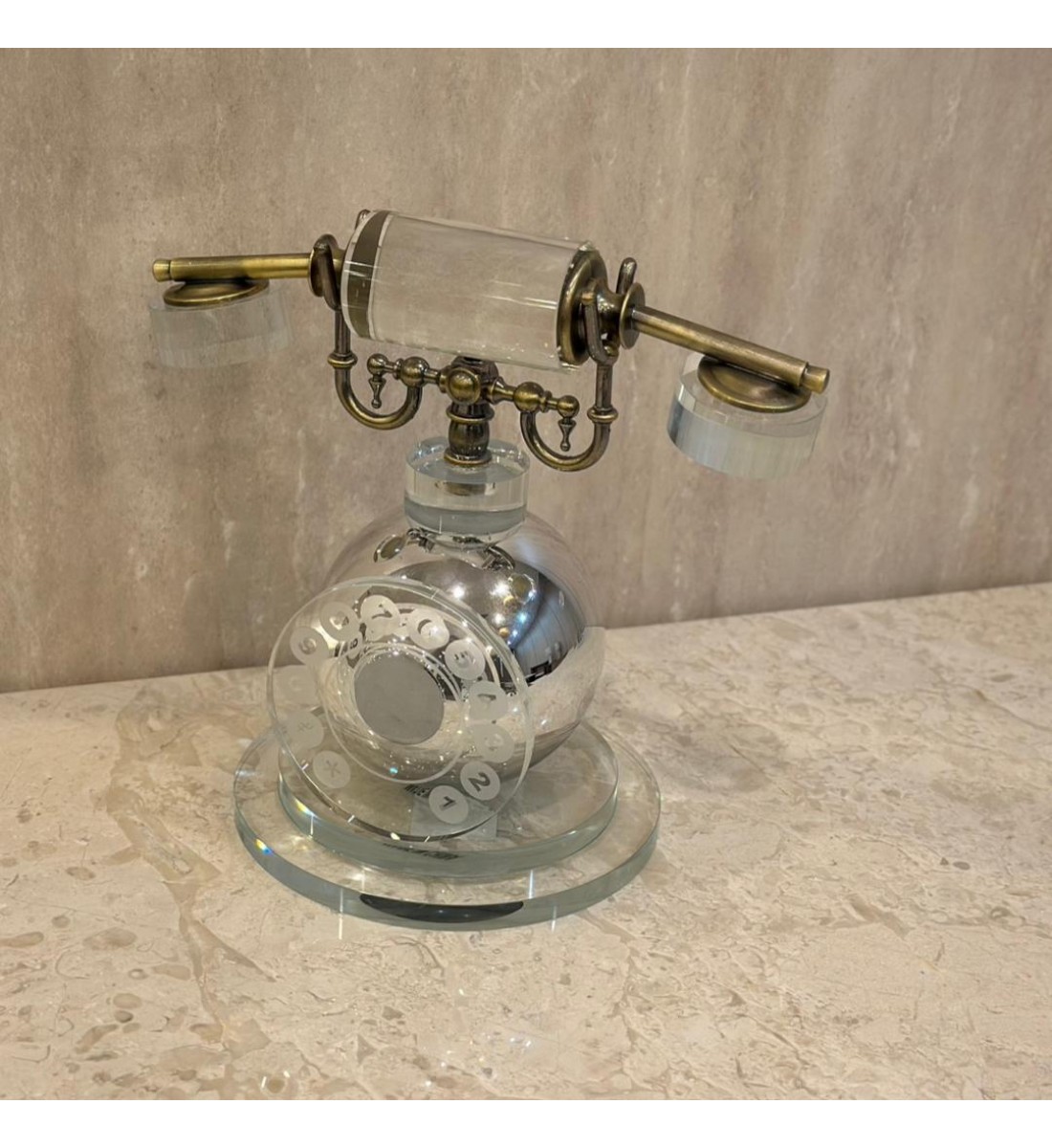 قطعة ديكور فاخرة مستوحاة من تصميم الهاتف الكلاسيكي القديم، 22×24×15سم 