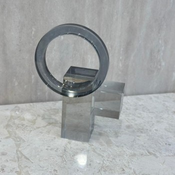 قطعة ديكور عصرية بتصميم هندسي أنيق يجمع بين البساطة والابتكار 21×14×7سم 