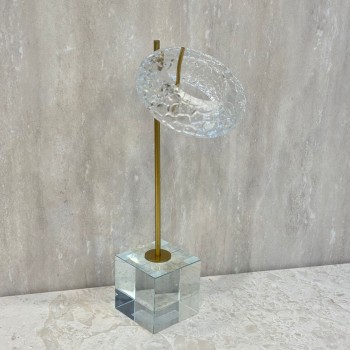 قطعة ديكور فنية بتصميم عصري أنيق تجمع بين البساطة والرقي،31×7×7سم 