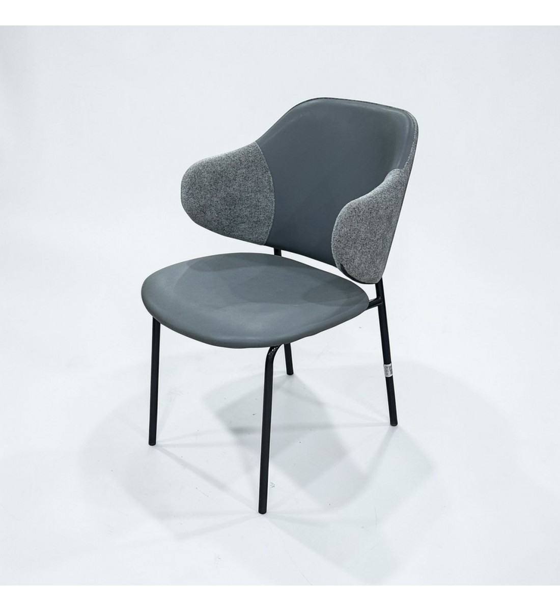 كرسي مفرد عصري وأنيق لتجربة جلوس لا مثيل لها  80×60×58سم 