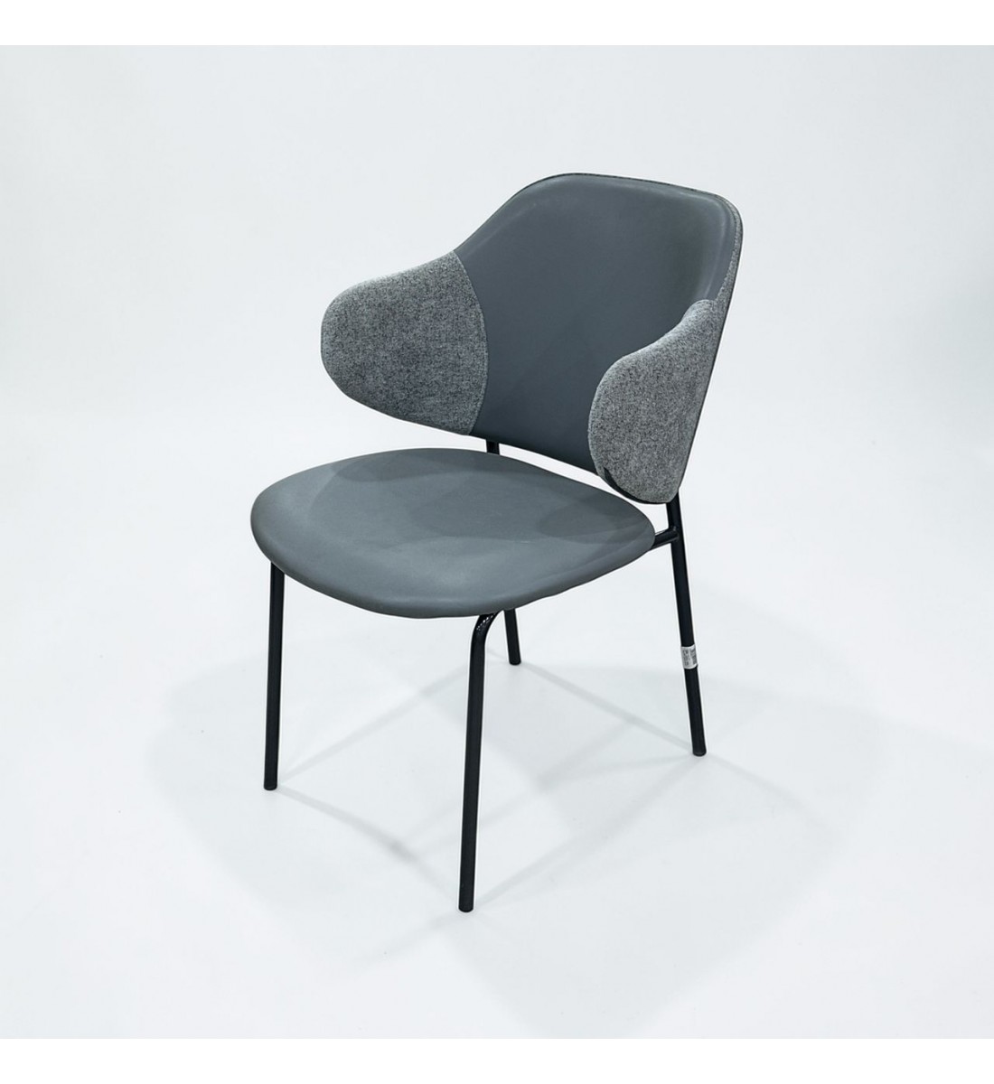 كرسي مفرد عصري وأنيق لتجربة جلوس لا مثيل لها  80×60×58سم 