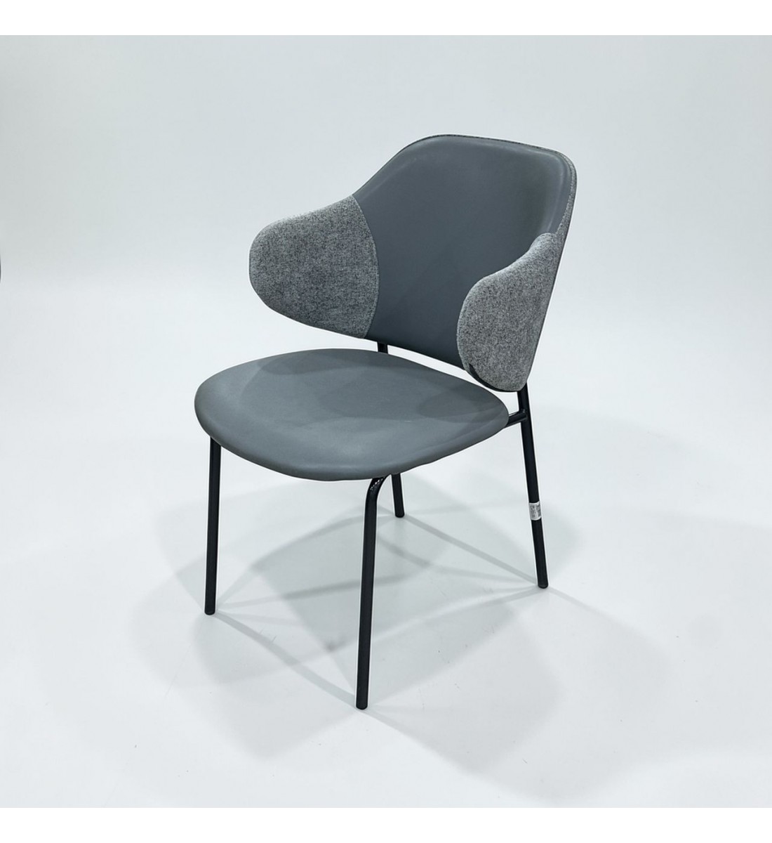 كرسي مفرد عصري وأنيق لتجربة جلوس لا مثيل لها  80×60×58سم 