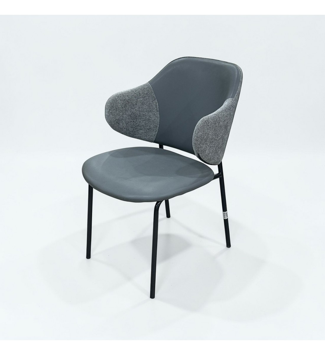 كرسي مفرد عصري وأنيق لتجربة جلوس لا مثيل لها  80×60×58سم 