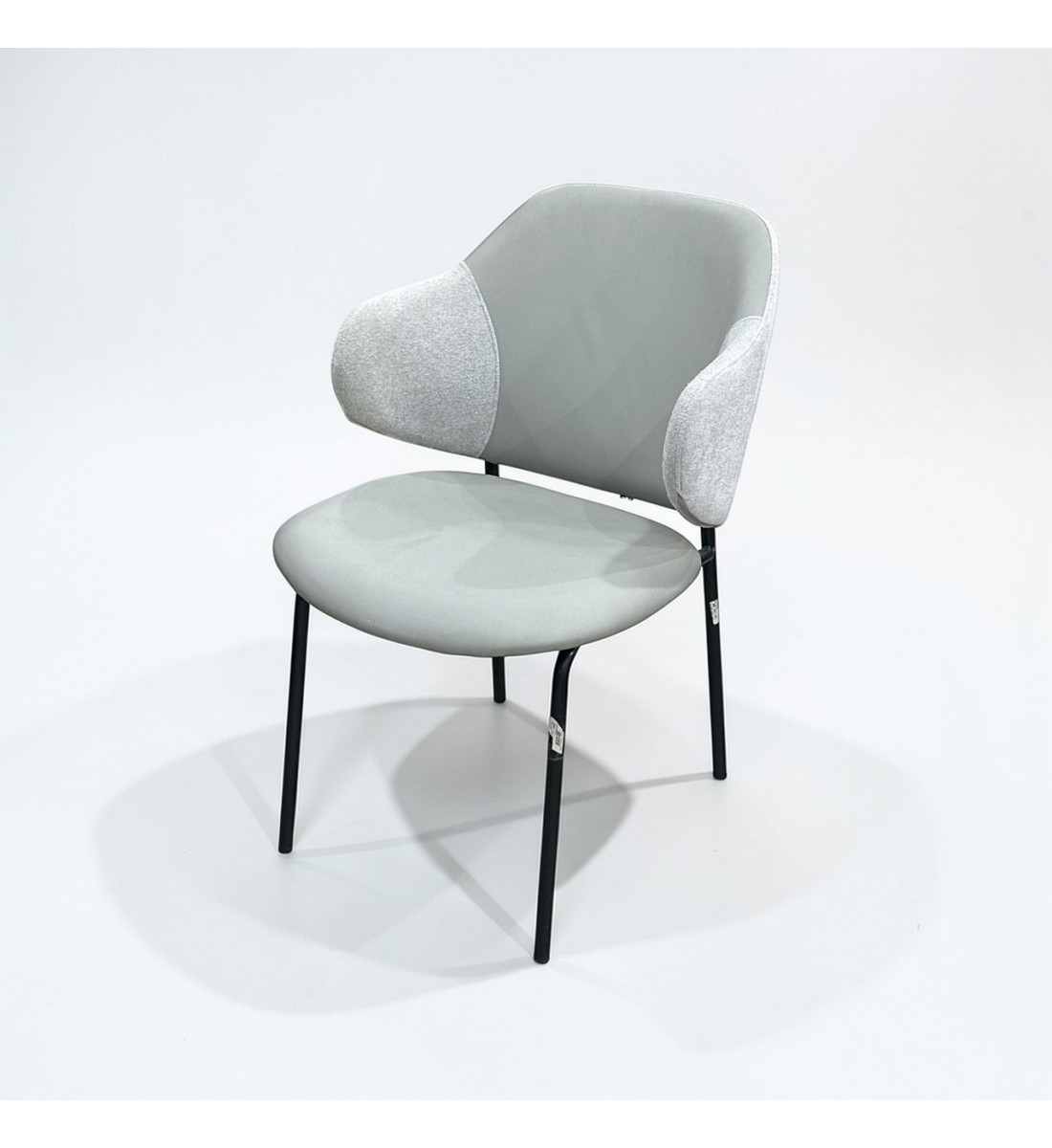 كرسي مفرد عصري وأنيق لتجربة جلوس لا مثيل لها  80×60×58سم 