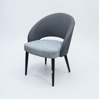 كرسي قماش رمادي علي جلد 82×58×53سم