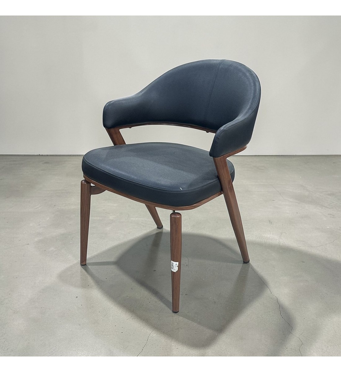 كرسي جلد 52×50×76سم 