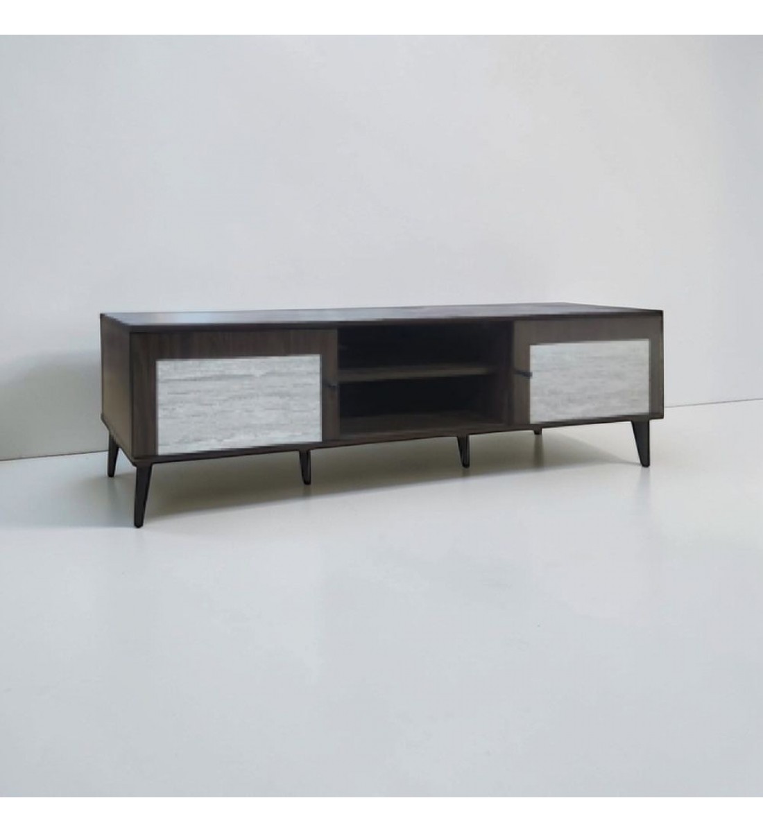 طاولة تلفزيون خشبية مودرن بلون بني فاتح مع أبواب رمادية – المقاس 180×40×45 سم