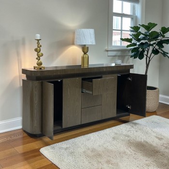 طاولة بوفيه عصرية بتصميم أنيق تجمع بين البساطة والفخامة، مصنوعة من خشب قشره الجوز 200×40×90سم 