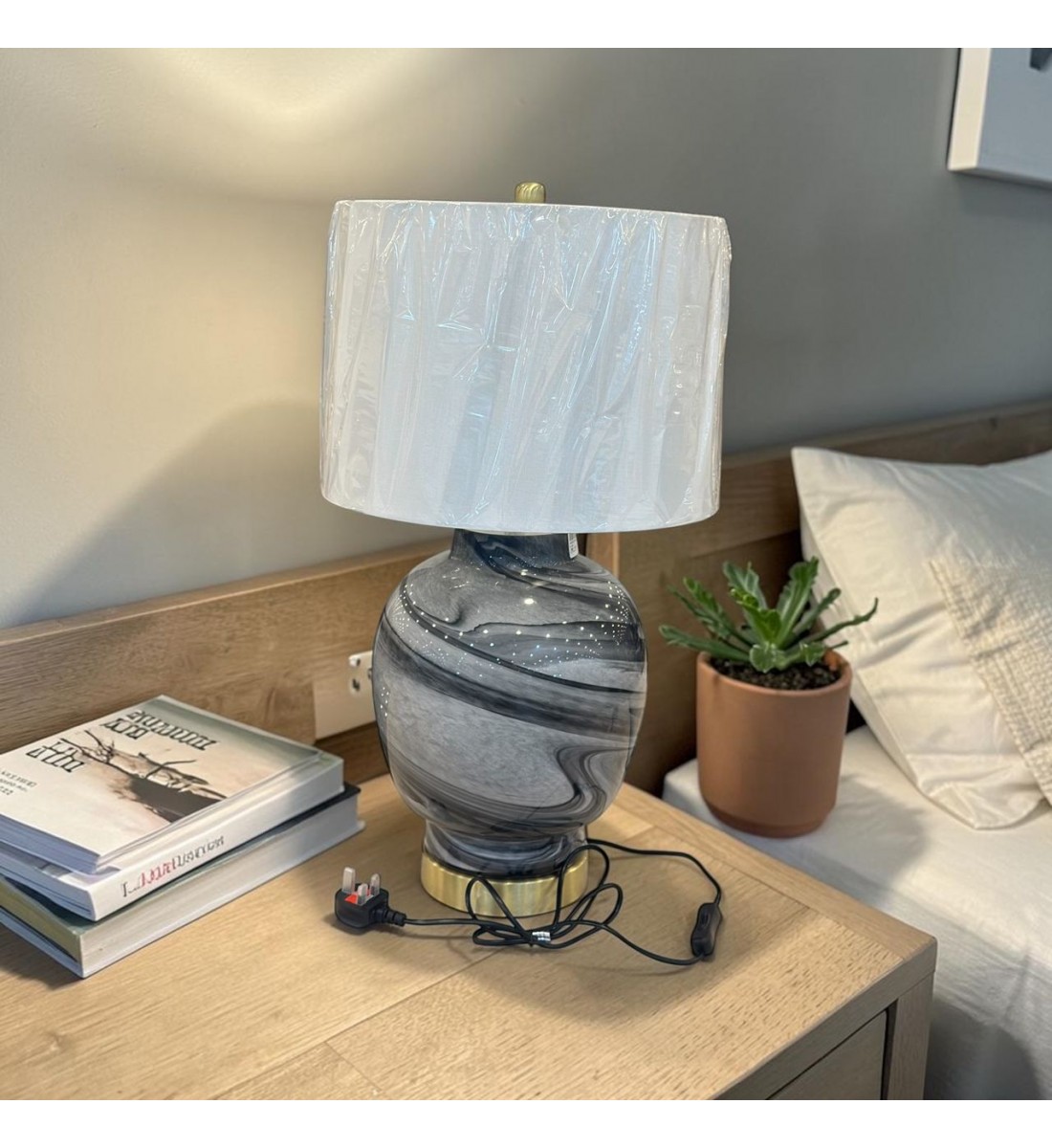 مصباح طاولة زجاج - أنثوني-67×36×36سم 