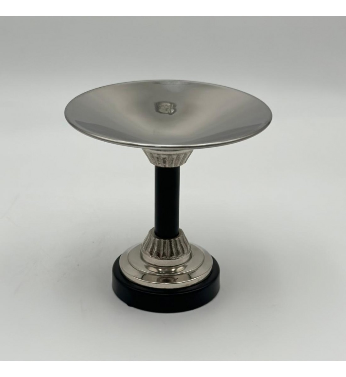 صحن تقديم معدنية فاخرة – تصميم أنيق وعصري12×12×12سم 