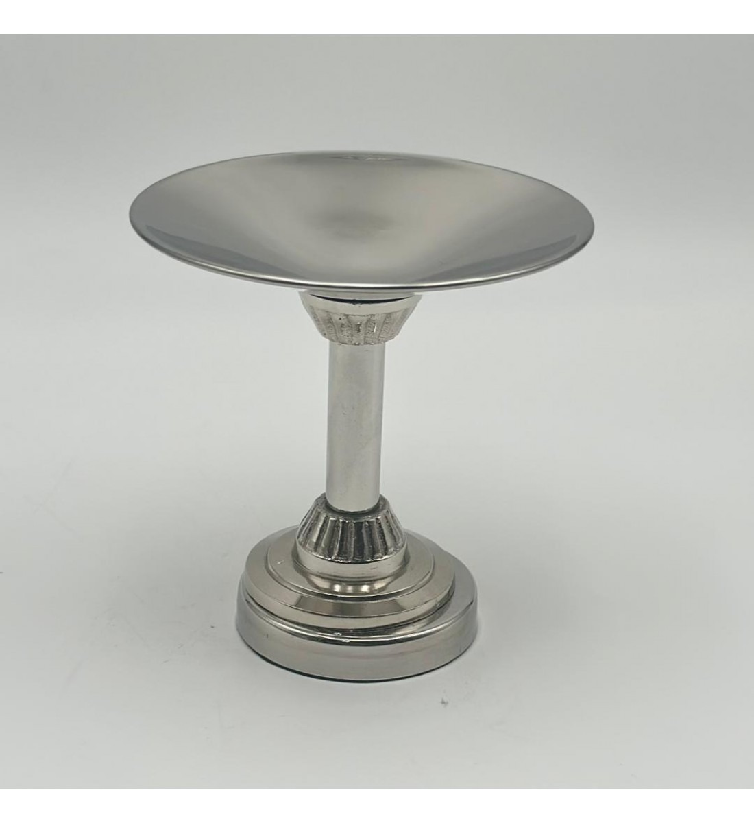 صحن تقديم معدنية فاخرة – تصميم أنيق وعصري13×13×13سم 