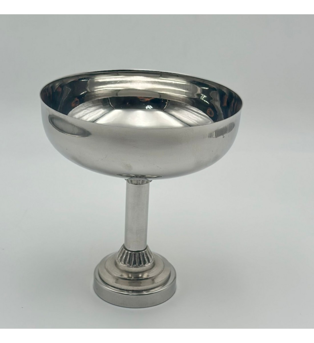 صحن تقديم معدنية فاخرة – تصميم أنيق وعصري16×16×17سم 