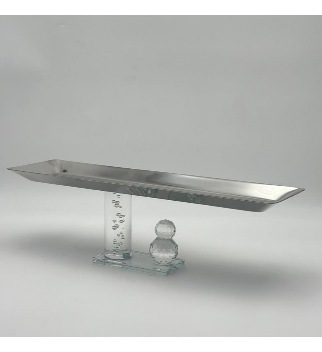 صحن تقديم معدنية فاخرة – تصميم أنيق وعصري42×12×12سم صحن تقديم معدنية فاخرة – تصميم أنيق وعصري42×12×12سم